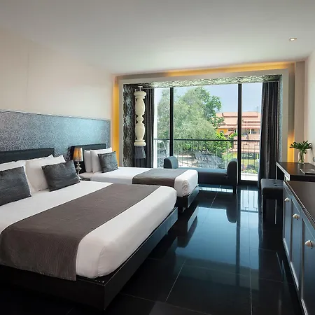 Way Hotel