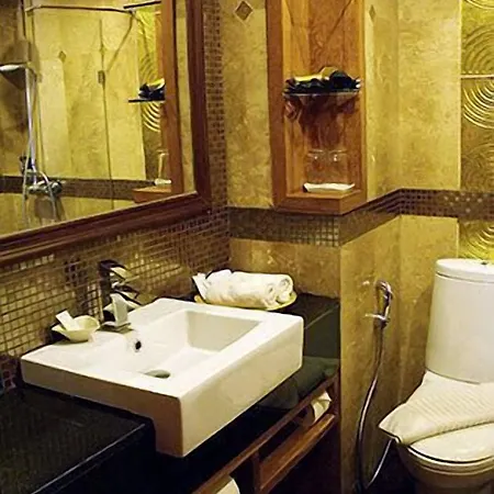 โรงแรม Chada Thai House