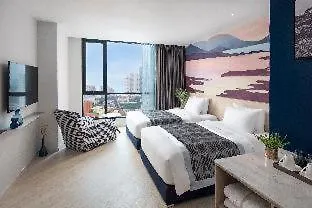 Brighton Grand & Convention Hotel 5*