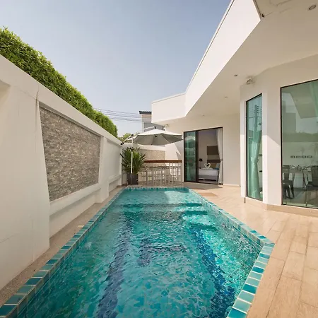 Tropicana Pool * Pattaya