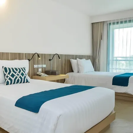 Golden Tulip Beachfront 5*