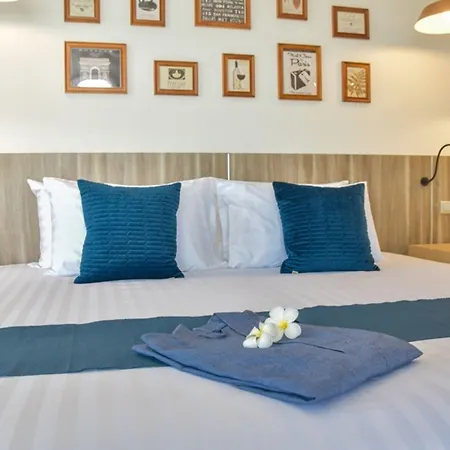 Golden Tulip Beachfront