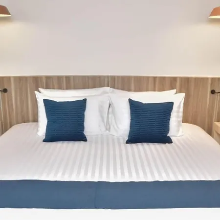 Hotel Golden Tulip Beachfront
