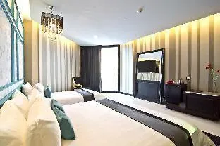 Hotel Tsix5 Quarter 5*
