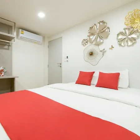 The Story Poshtel