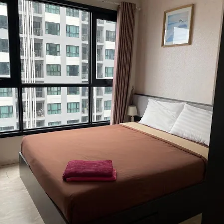 Aparthotel The Base Central ถูกและดี