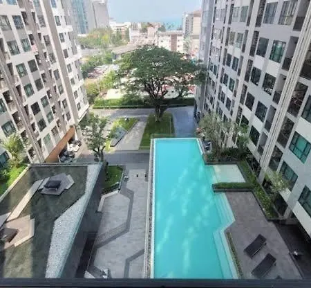 The Base Central ถูกและดี Aparthotel Pattaya