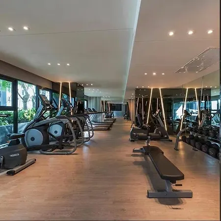 The Base Central ถูกและดี Aparthotel Pattaya
