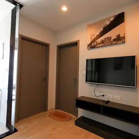 Apartment The Base At Pattaya