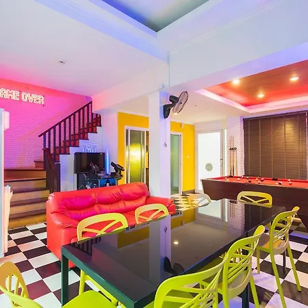 Holiday home Game Over Pool 4b Walking Street 2 Km Pattaya