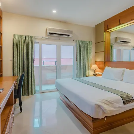 เดอะ ไวท์เฮาส์ คอนโดเทล อพาร์ตโฮเทล Pattaya