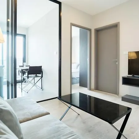Great Location With Infinity Pool -