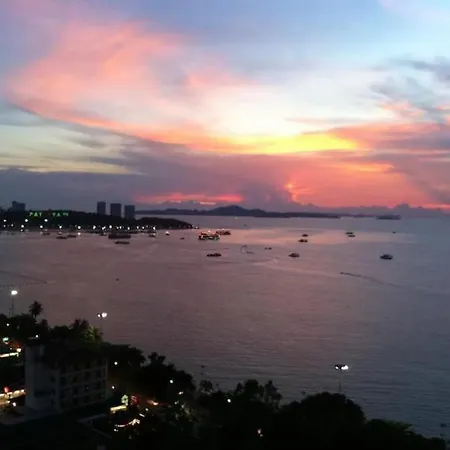 Great Location With Infinity Pool - * Pattaya