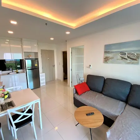 1 Tower Seaview 86 By Thaininatorpattaya อพาร์ทเม้น *