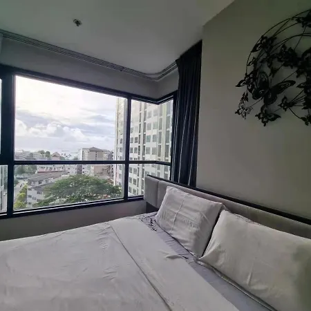 อพาร์ทเม้น 泰国the Base无边游泳池公寓 Pattaya