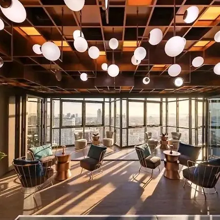 อพาร์ทเม้น Edge Central *