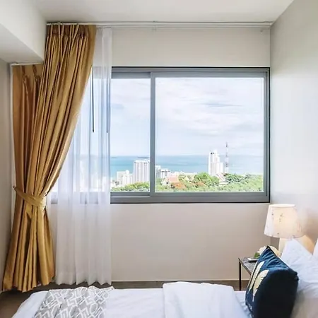 Unixx Splendid Seaview Apartment