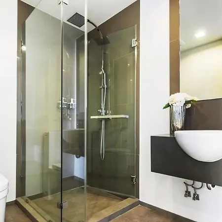 Unixx Splendid Seaview Apartment Pattaya