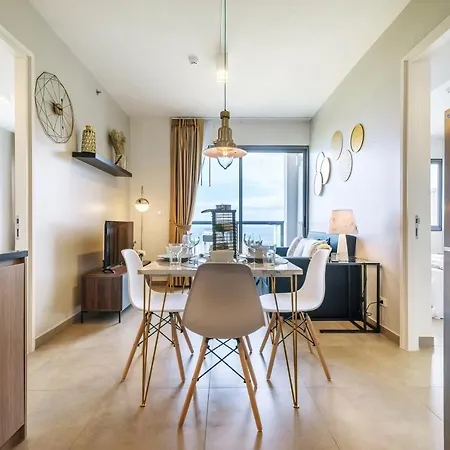 Unixx Splendid Seaview Apartment Pattaya
