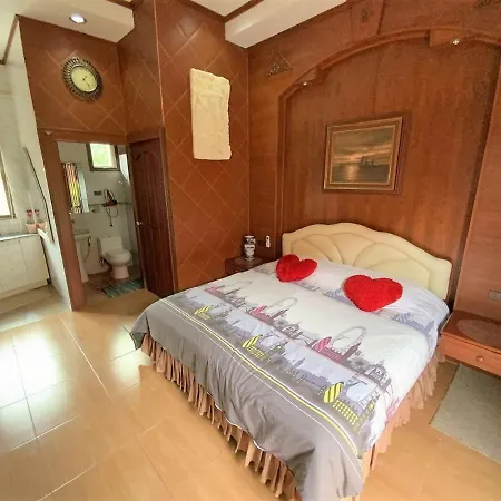 บ้านพัก เมกาดัน เรสซิเดนซ์