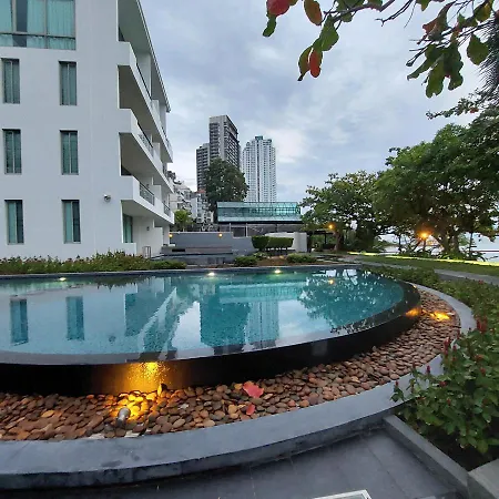 อพาร์ทเม้น Sanctuary Wangomat 2 Bedroom 2 Ba Pattaya