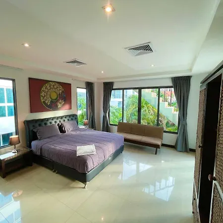 Private Pool & Jacuzzi Villa, Phratumnak, - 600m From The Beach, 711 Nearby Villa *