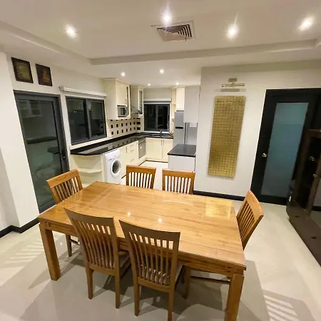 Private Pool & Jacuzzi Villa, Phratumnak, - 600m From The Beach, 711 Nearby *