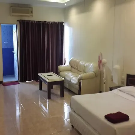 Inn Parinya's 2*