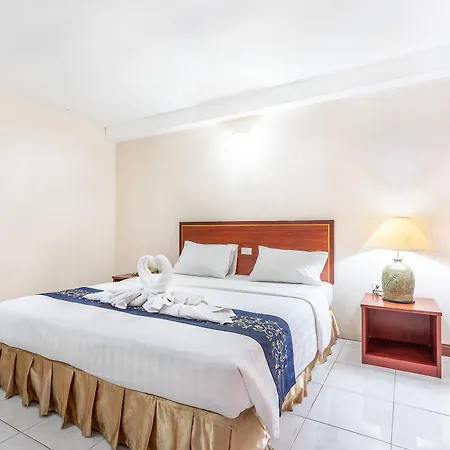 Eastiny Place โรงแรม