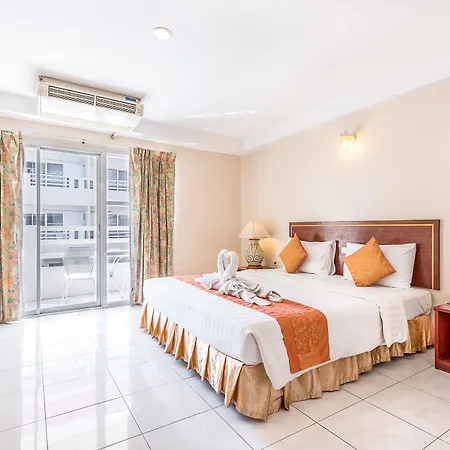 Eastiny Place โรงแรม Pattaya
