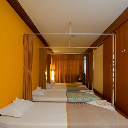Eastiny Place 3*