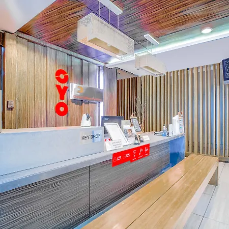 Oyo 850 Hotel 2*