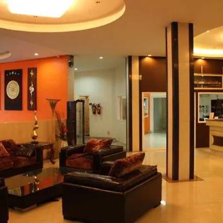 Inn Yes O'tel By Benya Pattaya
