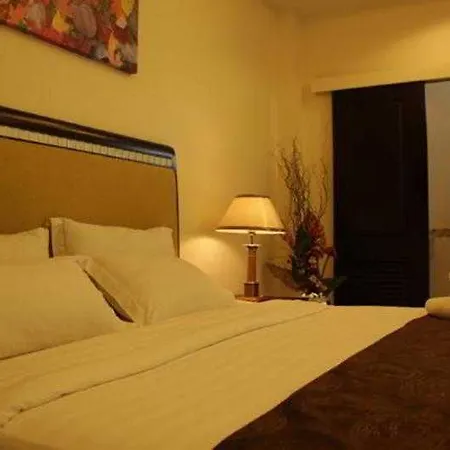 Inn Yes O'tel By Benya Pattaya
