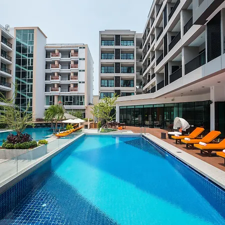 โรงแรม J 4*