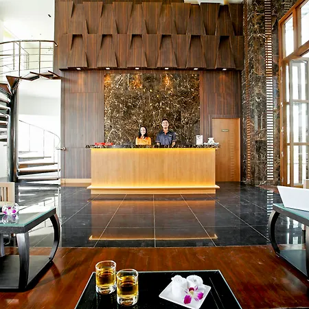 Hotel Centara Nova 4*