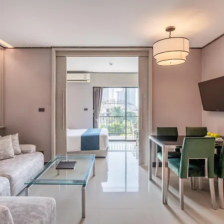 Manhattan - Sha Extra 4* Pattaya