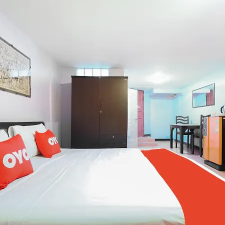 Hotel Oyo 963 Sunshine 2*