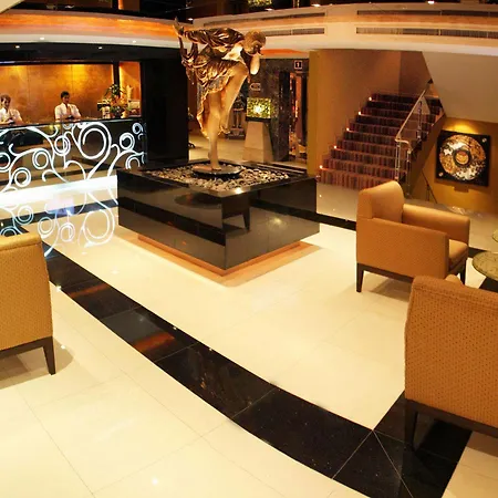 โรงแรม Nova Gold 4*