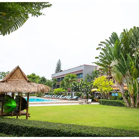 Hotel Basaya &