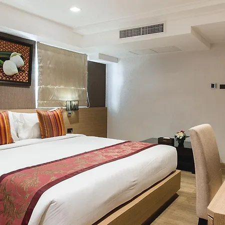 Adelphi โรงแรม