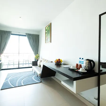 โรงแรม โว้คพัทยา 4*