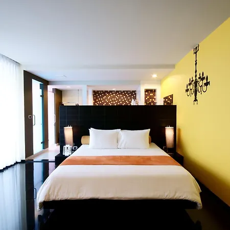 Hotel Tsix5 Pattaya
