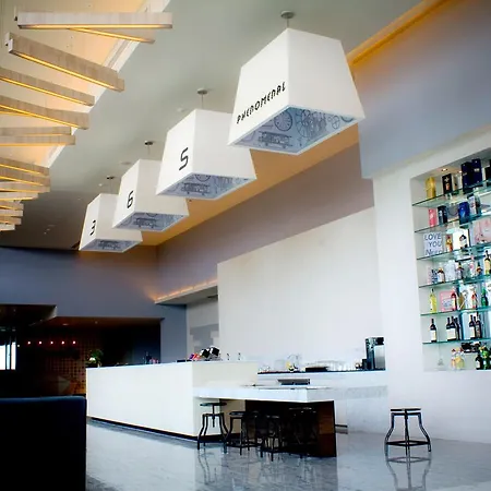 โรงแรม Tsix5 Phenomenal
