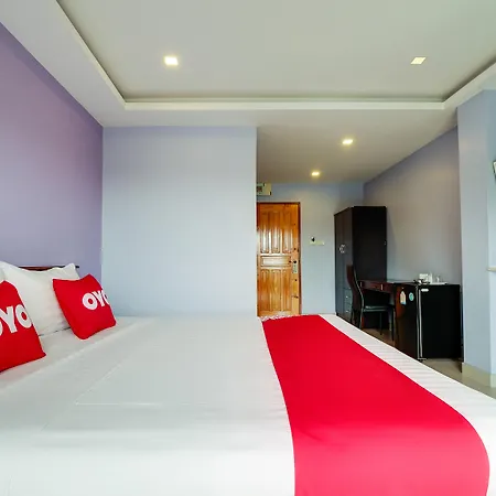 Phratumnak Hill Guest House