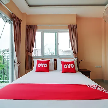 Phratumnak Hill Guest House 2*
