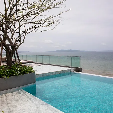 โรงแรม U Jomtien 4*