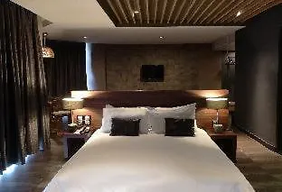 Tsix5 Quarter Hotel