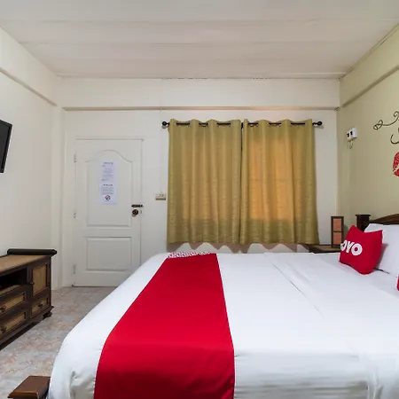 Hotel Oyo 838 Aromdee