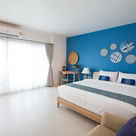 Deeprom Hotel